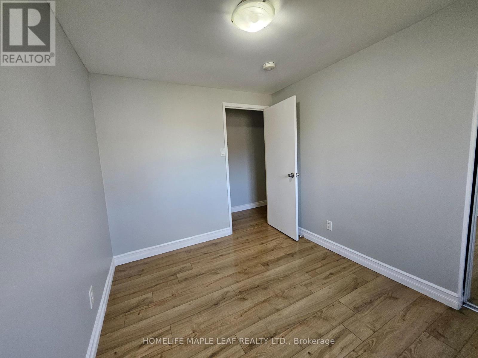 56 Helene Crescent, Waterloo, Ontario  N2L 5E5 - Photo 10 - X12659182