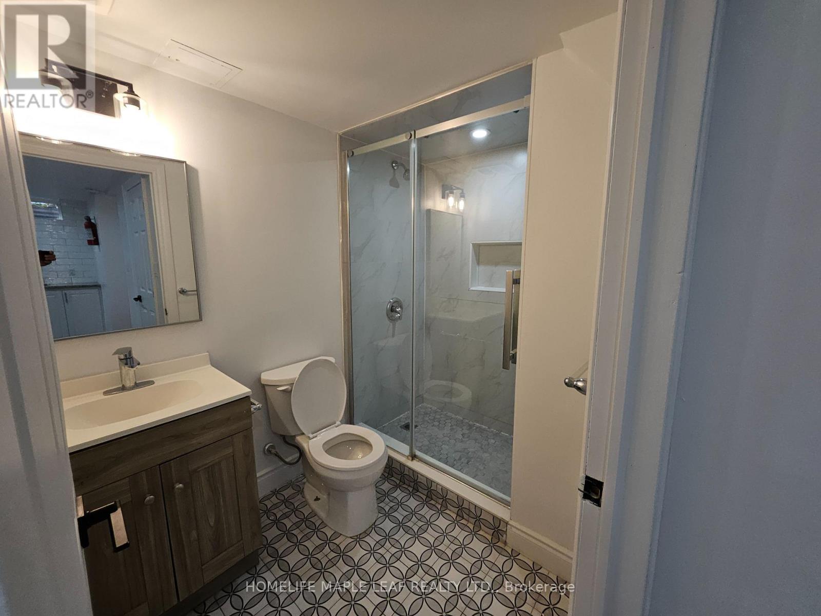 56 Helene Crescent, Waterloo, Ontario  N2L 5E5 - Photo 21 - X12659182