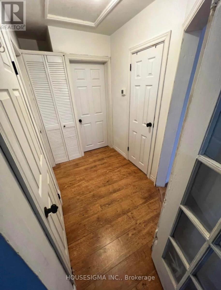 147 Emerson Avenue, London South, Ontario  N5Z 3L5 - Photo 1 - X12659190