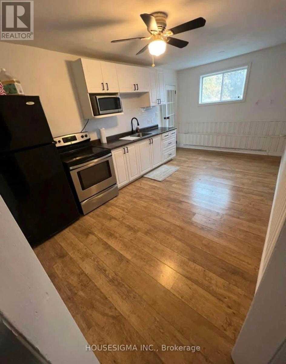 147 Emerson Avenue, London South, Ontario  N5Z 3L5 - Photo 2 - X12659190