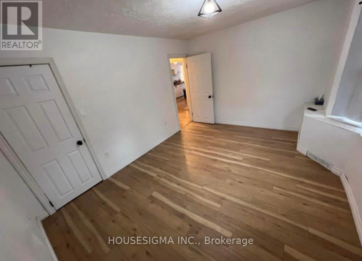 147 Emerson Avenue, London South, Ontario  N5Z 3L5 - Photo 5 - X12659190