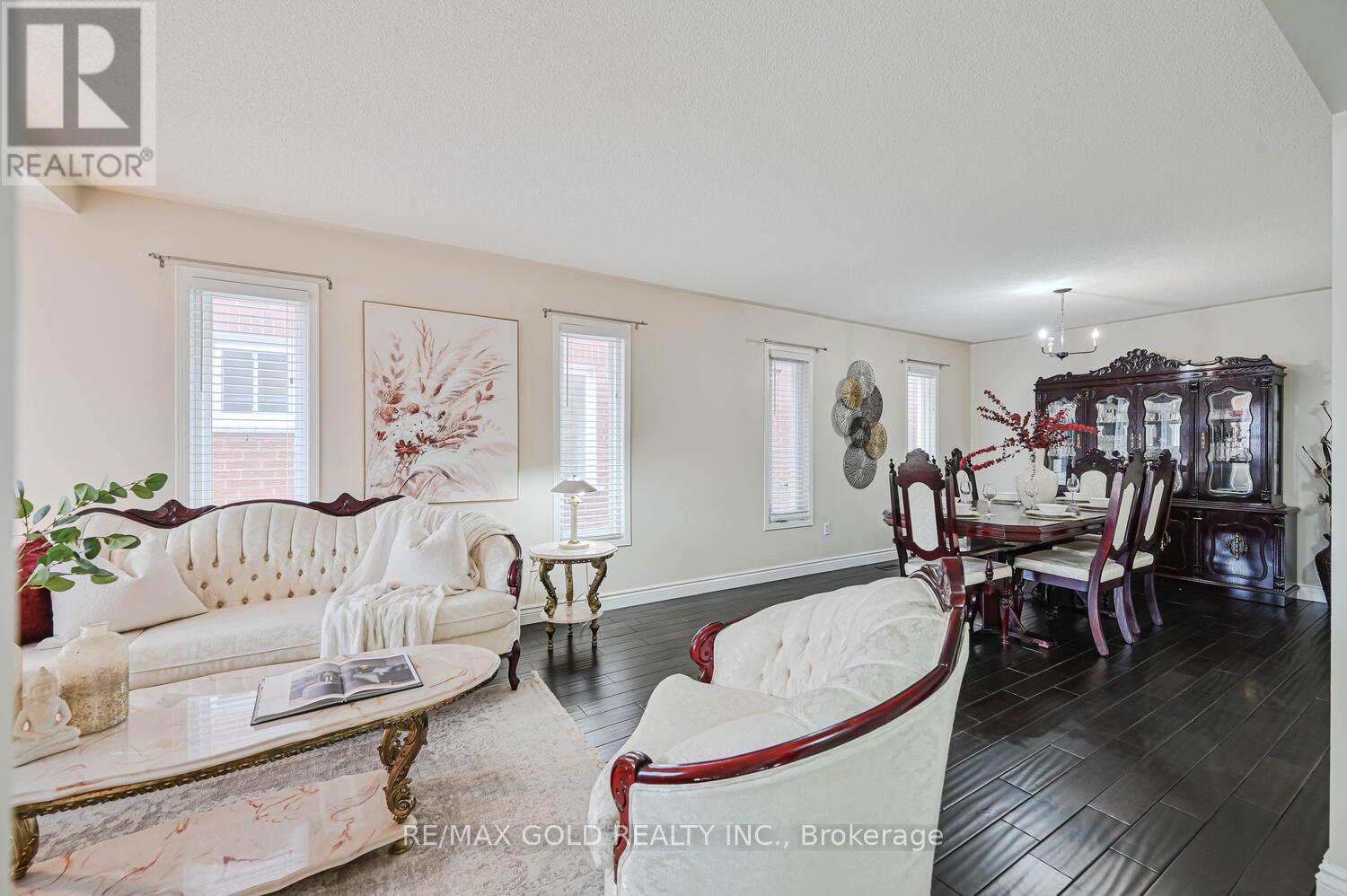 30 Foxtail Road, Brampton, Ontario  L6R 1E2 - Photo 11 - W12657738