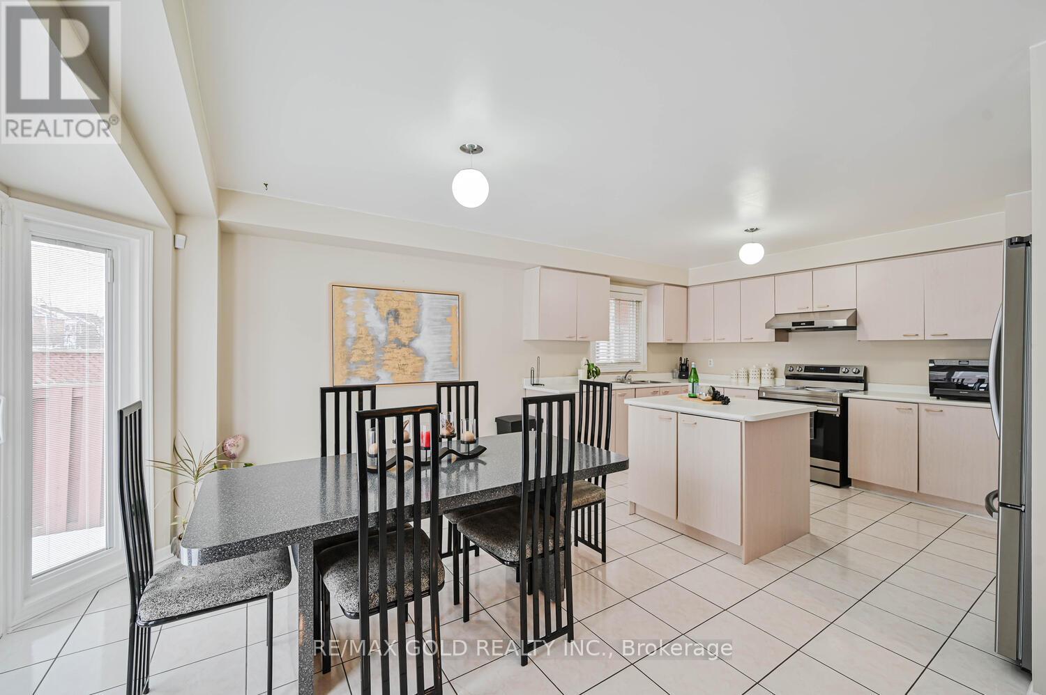 30 Foxtail Road, Brampton, Ontario  L6R 1E2 - Photo 16 - W12657738