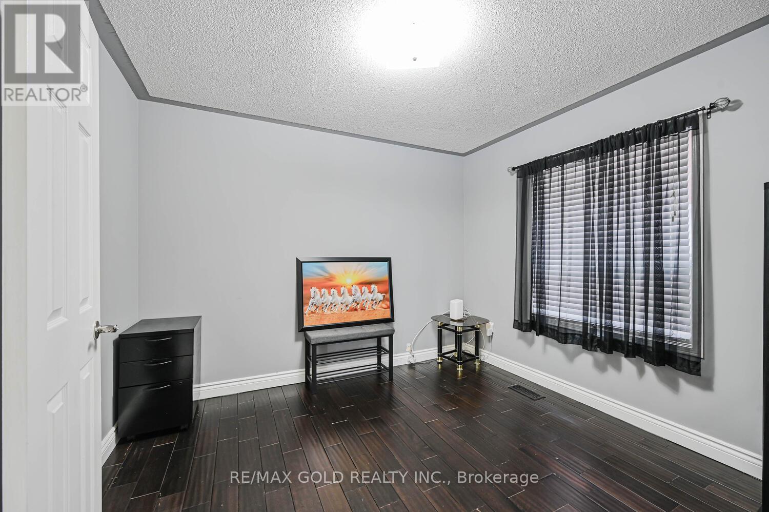 30 Foxtail Road, Brampton, Ontario  L6R 1E2 - Photo 17 - W12657738