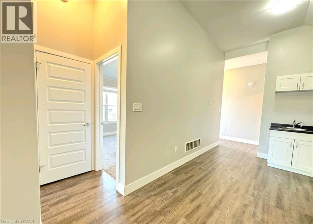 261 Cairn Street, London, Ontario  N5Z 3W9 - Photo 6 - 40794881