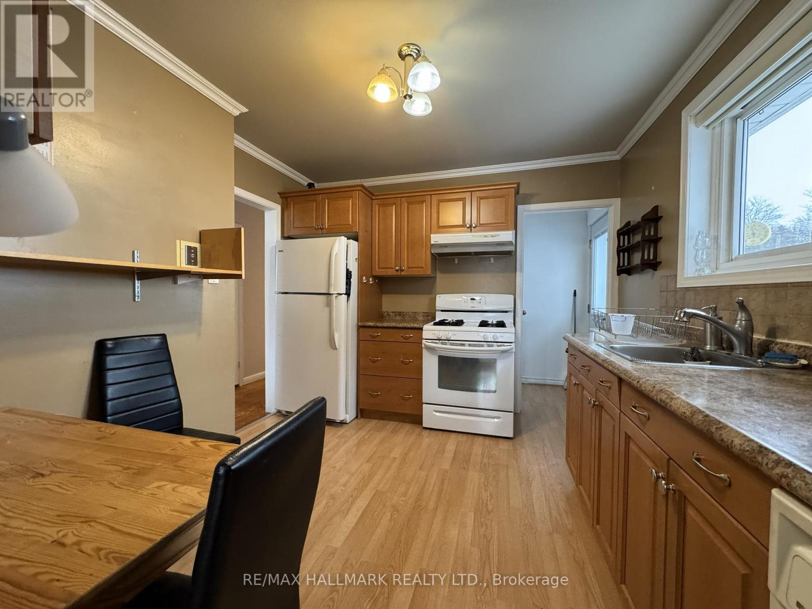 6 Bailey Crescent, Aurora, Ontario  L4G 2B3 - Photo 11 - N12659196