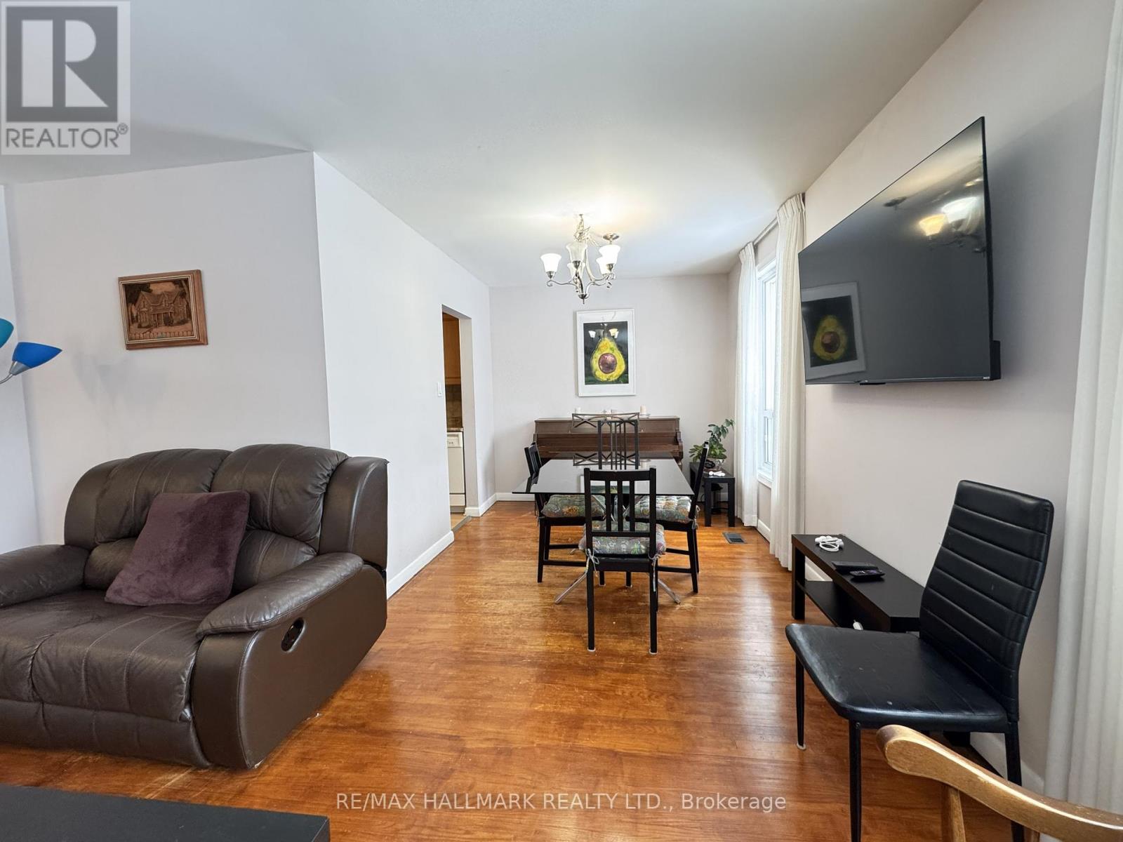 6 Bailey Crescent, Aurora, Ontario  L4G 2B3 - Photo 7 - N12659196