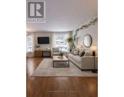 6 BAILEY CRESCENT, Aurora, Ontario