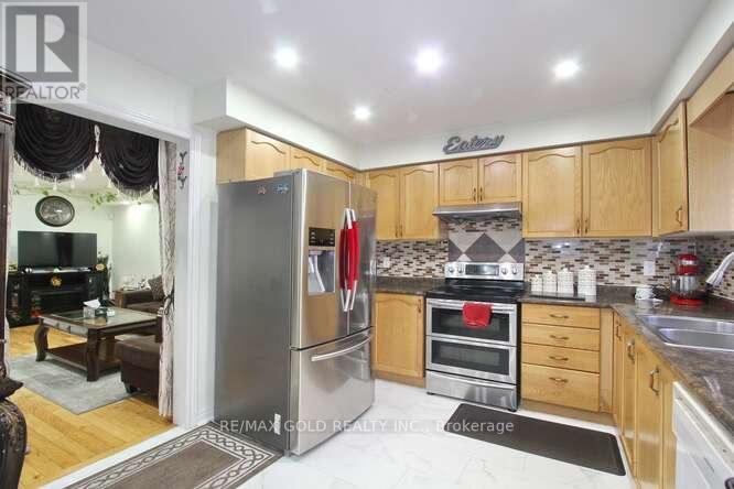 88 Ridgemore Crescent, Brampton, Ontario  L7A 2L5 - Photo 20 - W12654914