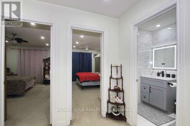 88 Ridgemore Crescent, Brampton, Ontario  L7A 2L5 - Photo 30 - W12654914