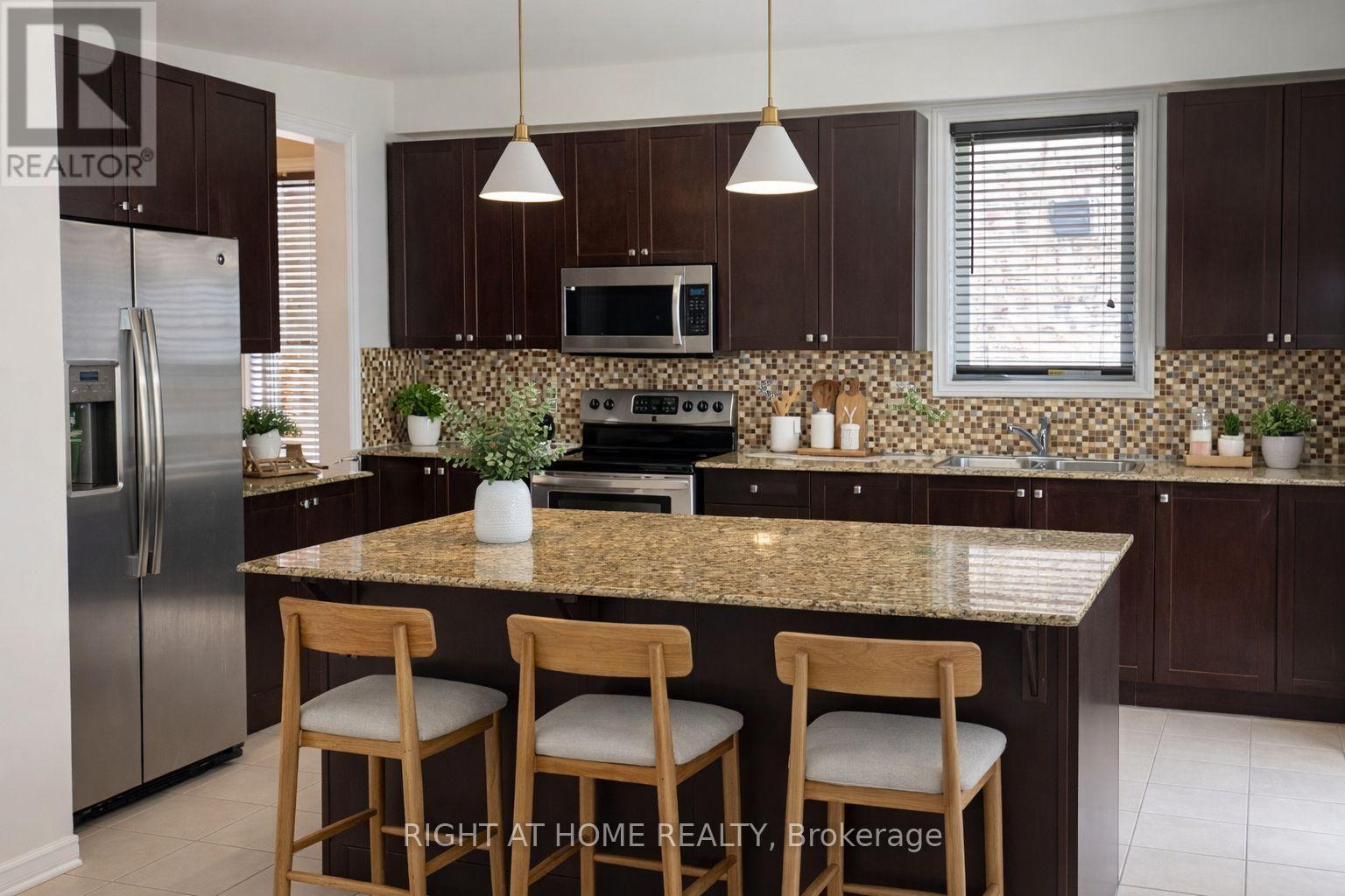 5343 Terry Fox Way, Mississauga, Ontario  L5V 0C5 - Photo 14 - W12659204