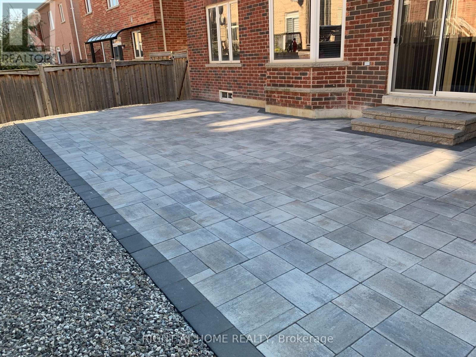 5343 Terry Fox Way, Mississauga, Ontario  L5V 0C5 - Photo 17 - W12659204