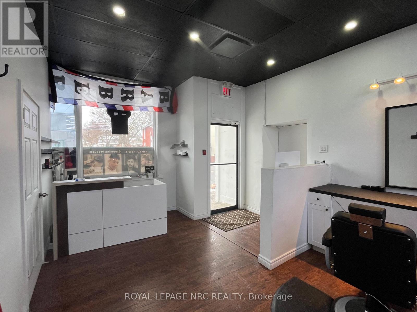 5824 Main Street, Niagara Falls, Ontario  L2G 5Z5 - Photo 6 - X12659210