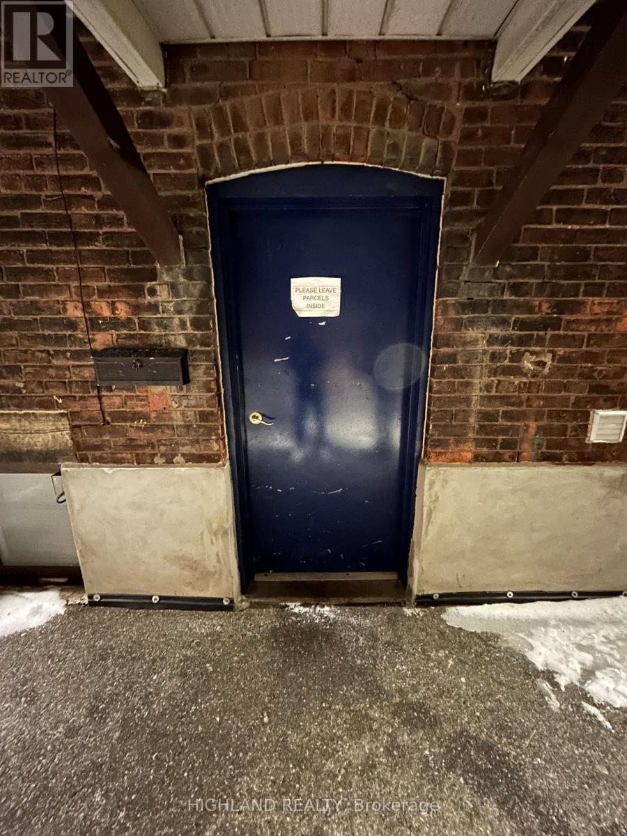 915 Lansdowne Ave, 2nd Floor Avenue E, Toronto, Ontario  M6H 3Z2 - Photo 10 - W12659214