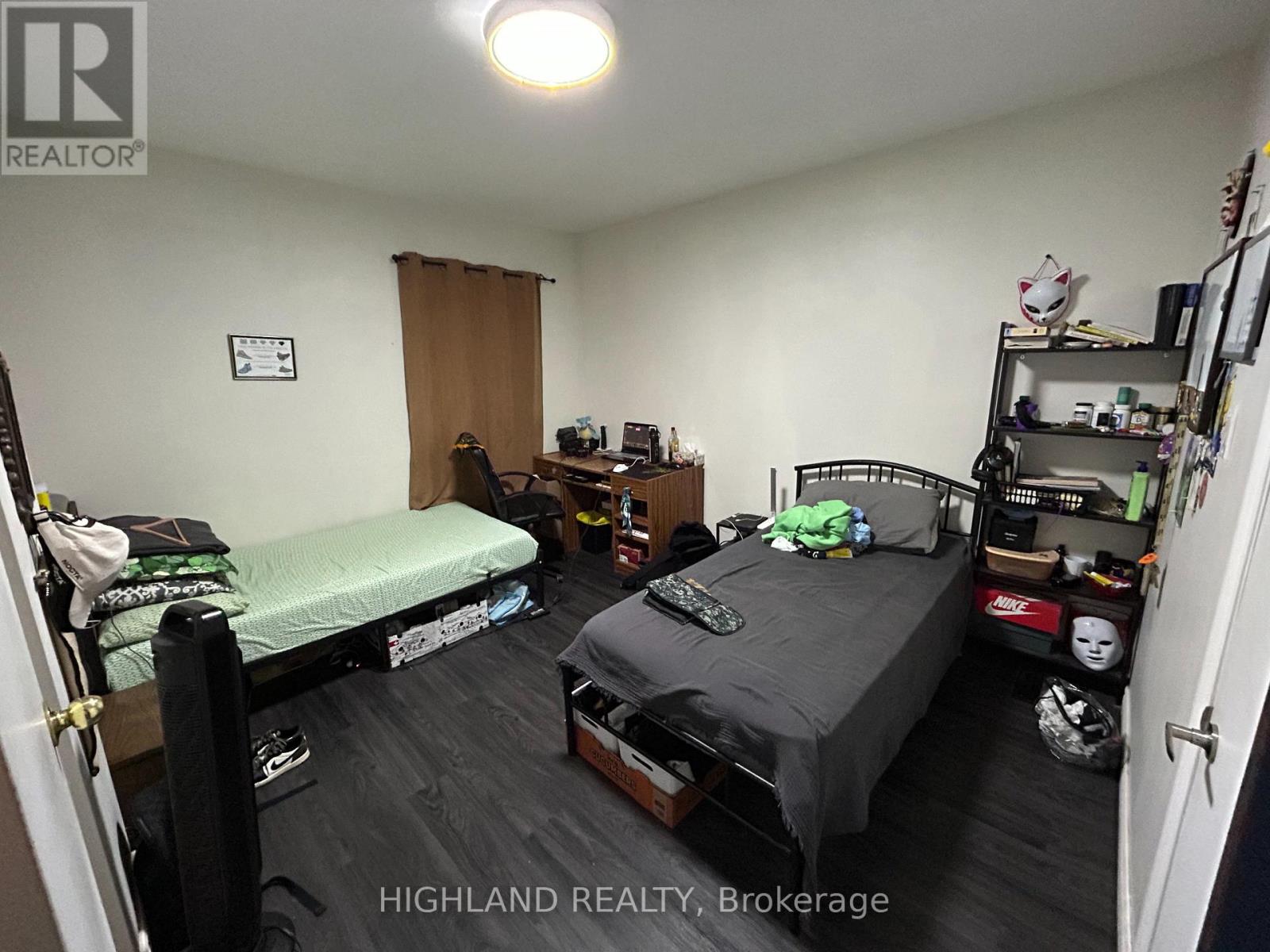 915 Lansdowne Ave, 2nd Floor Avenue E, Toronto, Ontario  M6H 3Z2 - Photo 3 - W12659214