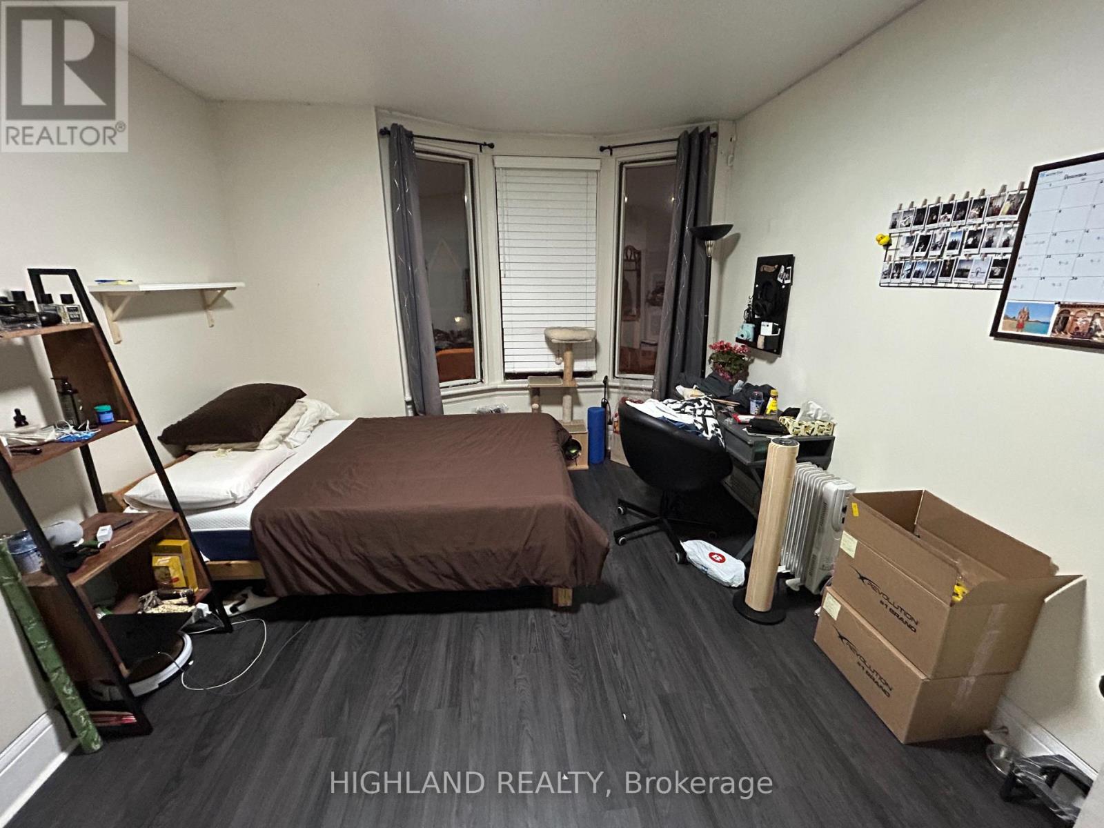 915 Lansdowne Ave, 2nd Floor Avenue E, Toronto, Ontario  M6H 3Z2 - Photo 4 - W12659214