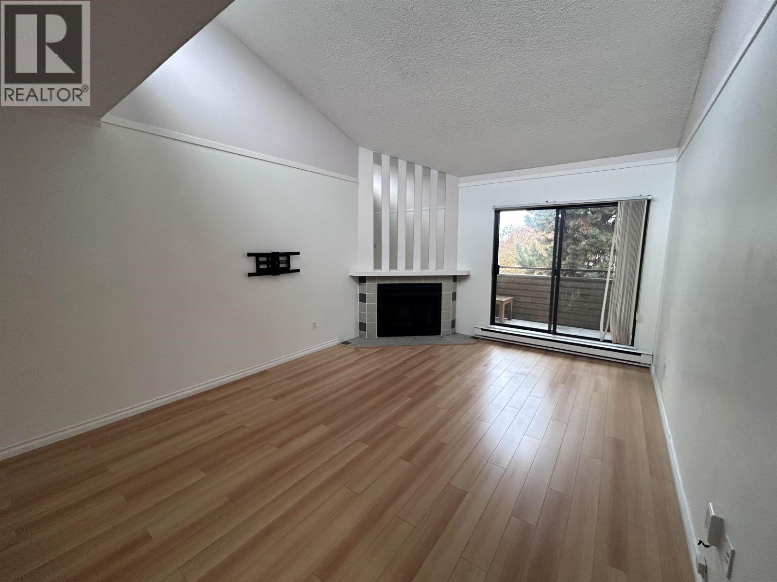 324 7295 Moffatt Road, Richmond, British Columbia  V6Y 3E5 - Photo 2 - R3075095