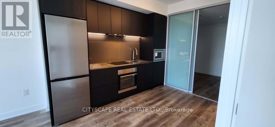 1007 - 86 Dundas Street E, Mississauga, Ontario  L5A 0B1 - Photo 6 - W12658984