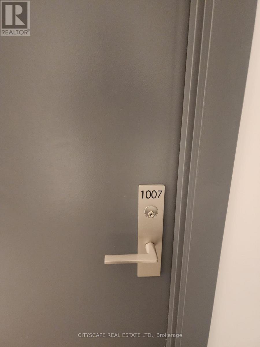 1007 - 86 Dundas Street E, Mississauga, Ontario  L5A 0B1 - Photo 3 - W12658984