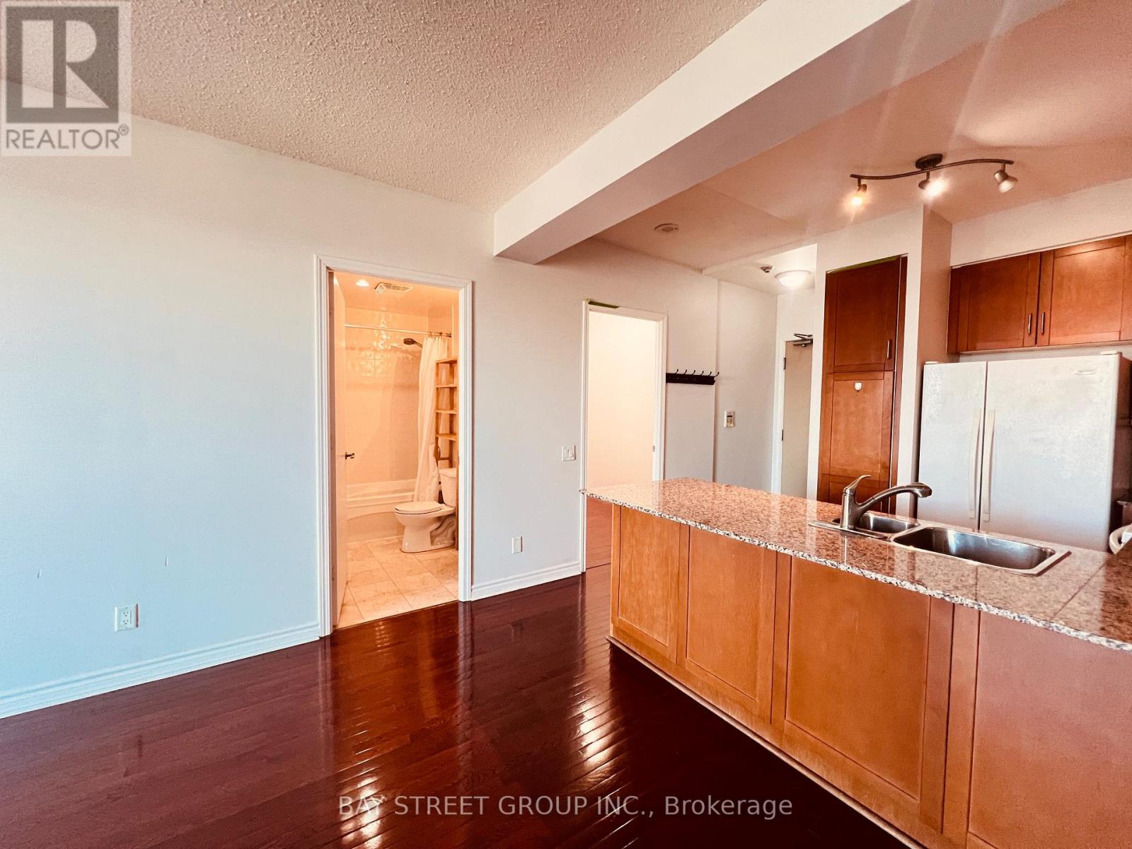 2107 - 60 Byng Avenue, Toronto, Ontario  M2N 4K3 - Photo 5 - C12659240