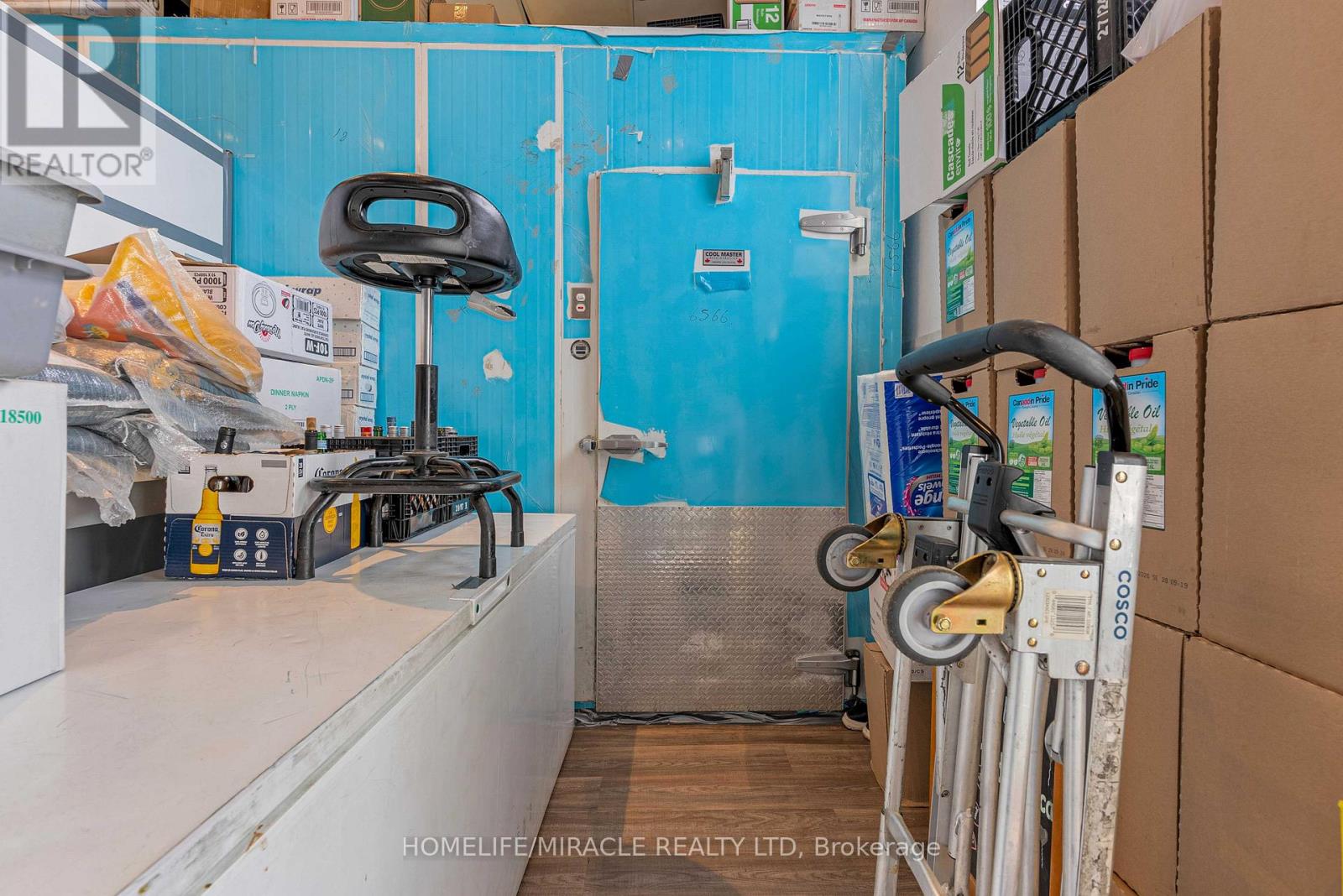 Unit A - 7454 Airport Road, Mississauga, Ontario  L4T 2H5 - Photo 17 - W12659230