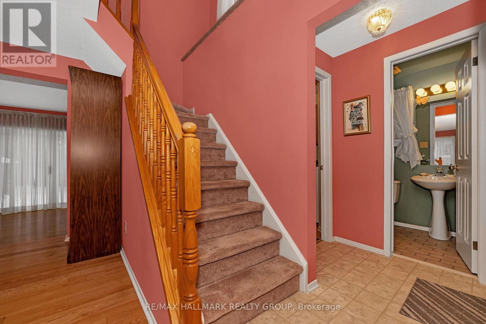 1835 Windflower Way, Ottawa, Ontario  K1C 5Z8 - Photo 16 - X12659246