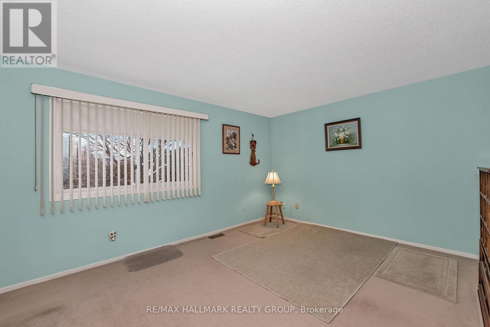 1835 Windflower Way, Ottawa, Ontario  K1C 5Z8 - Photo 17 - X12659246