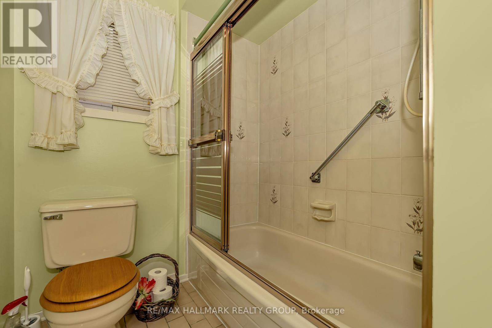 1835 Windflower Way, Ottawa, Ontario  K1C 5Z8 - Photo 26 - X12659246