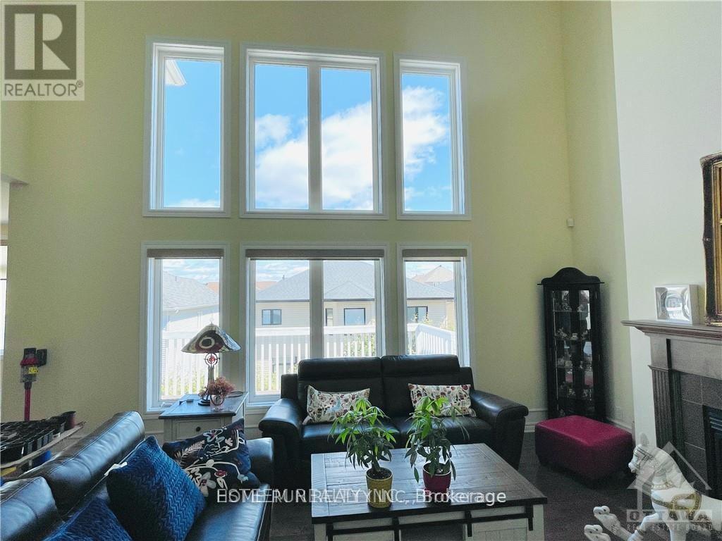 357 Laughlin Circle, Ottawa, Ontario  K2T 0E3 - Photo 12 - X12659254
