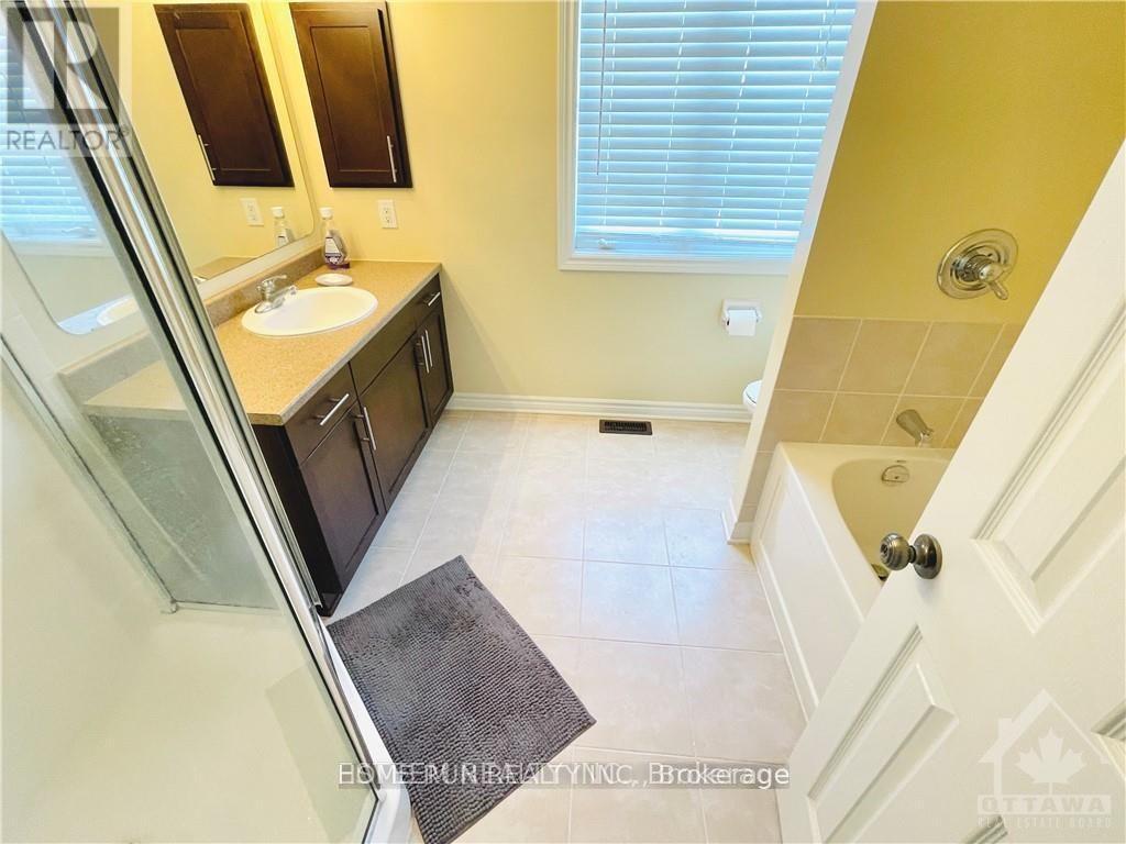 357 Laughlin Circle, Ottawa, Ontario  K2T 0E3 - Photo 22 - X12659254