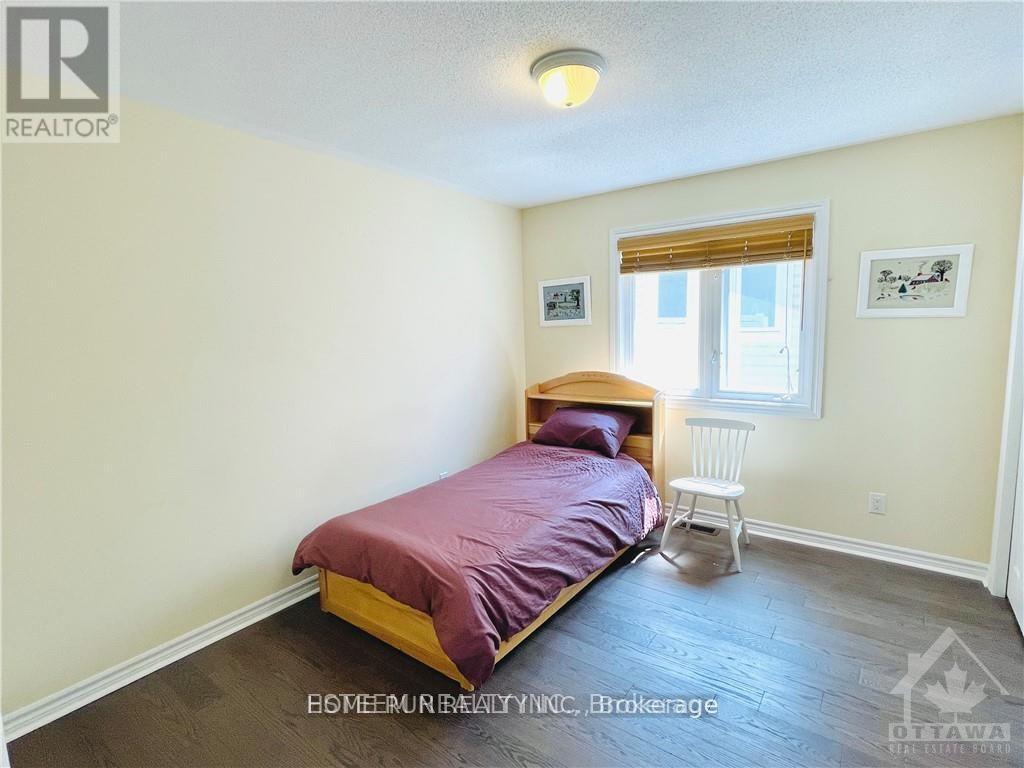 357 Laughlin Circle, Ottawa, Ontario  K2T 0E3 - Photo 23 - X12659254