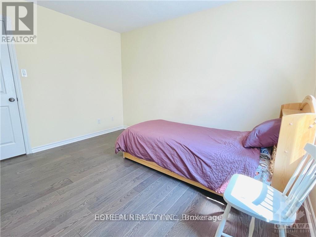 357 Laughlin Circle, Ottawa, Ontario  K2T 0E3 - Photo 24 - X12659254