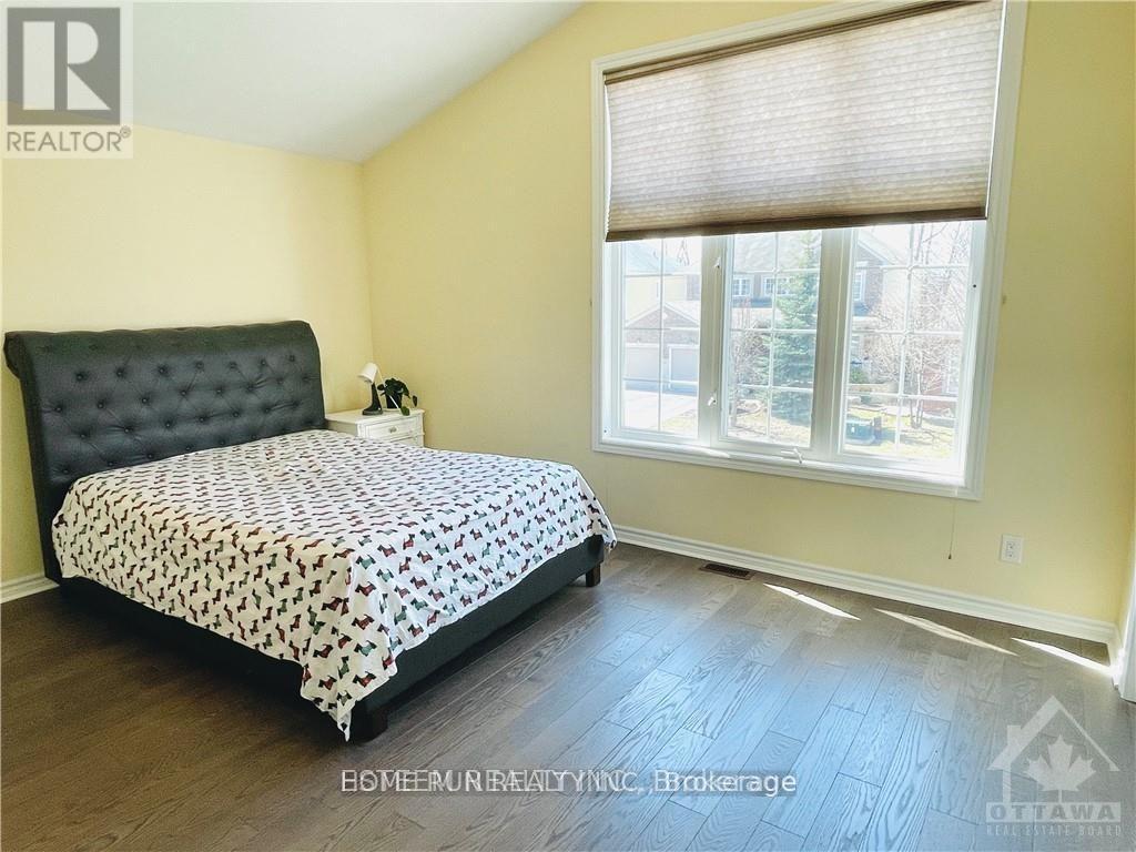 357 Laughlin Circle, Ottawa, Ontario  K2T 0E3 - Photo 25 - X12659254