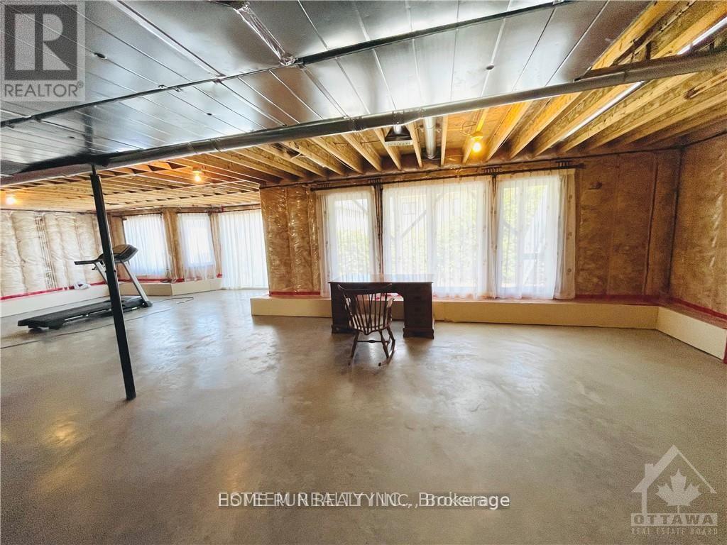 357 Laughlin Circle, Ottawa, Ontario  K2T 0E3 - Photo 28 - X12659254