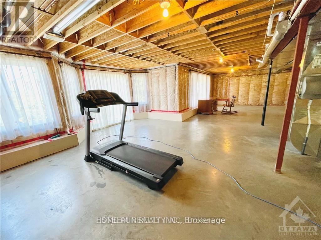 357 Laughlin Circle, Ottawa, Ontario  K2T 0E3 - Photo 29 - X12659254