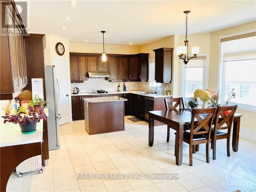 357 Laughlin Circle, Ottawa, Ontario  K2T 0E3 - Photo 7 - X12659254