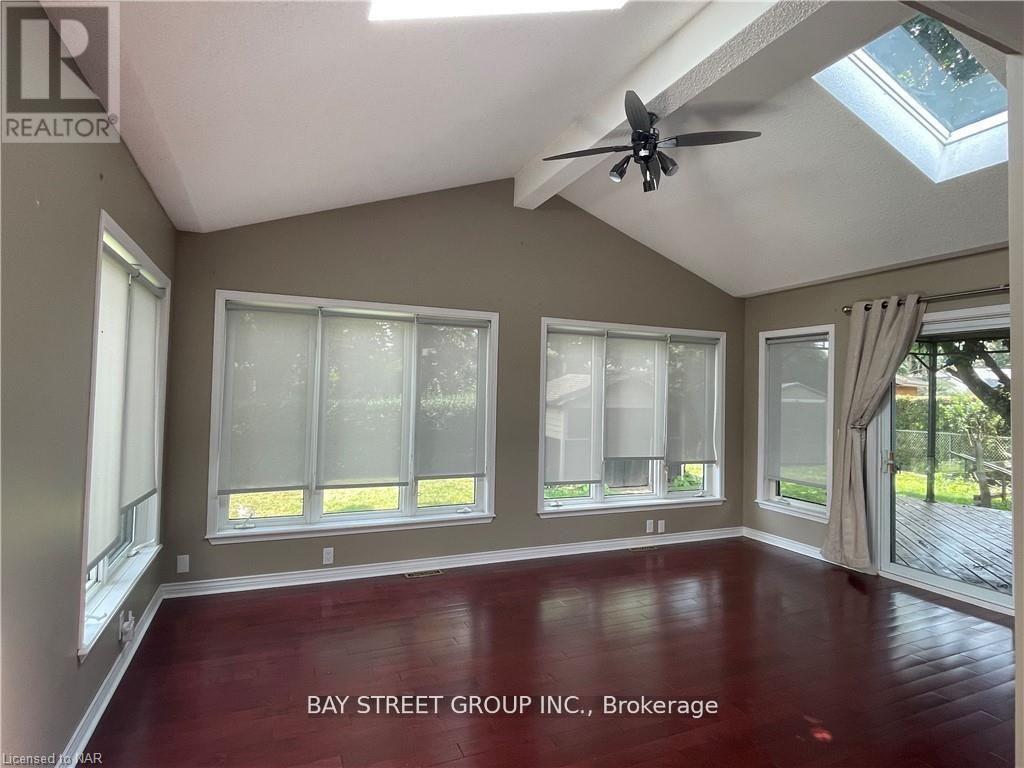 10 Rideau Crescent, St. Catharines, Ontario  L2M 2E9 - Photo 12 - X12656814