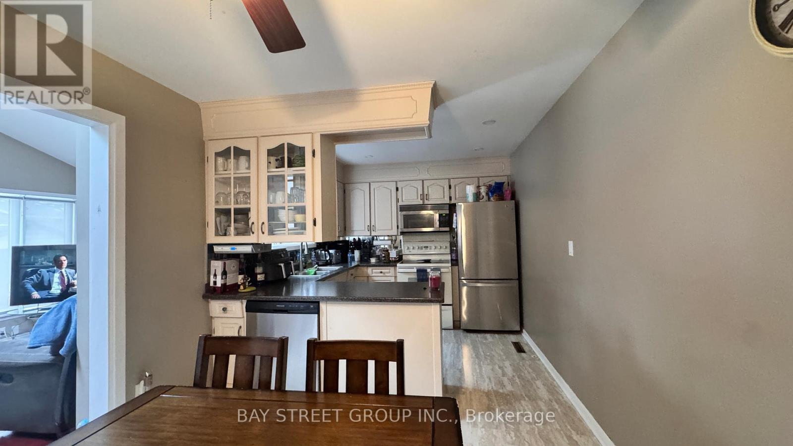 10 Rideau Crescent, St. Catharines, Ontario  L2M 2E9 - Photo 5 - X12656814