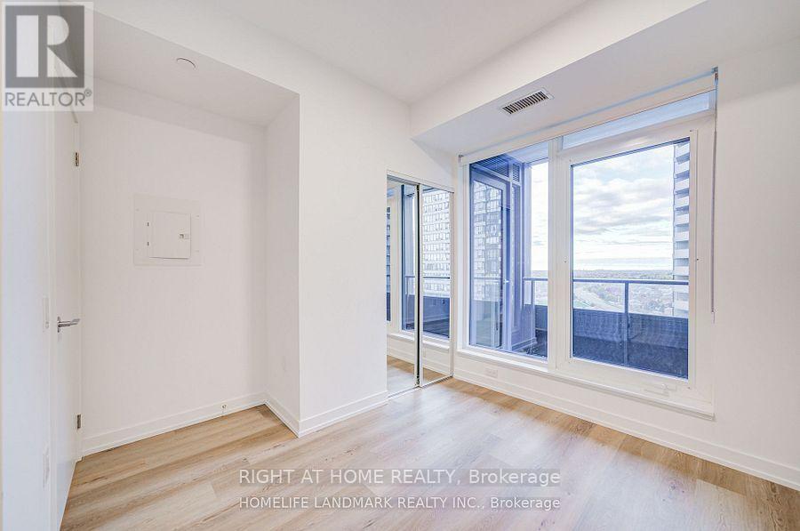 1608 - 395 Square One Drive, Mississauga, Ontario  L5B 0P6 - Photo 10 - W12659252