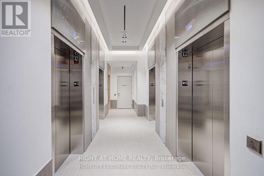 1608 - 395 Square One Drive, Mississauga, Ontario  L5B 0P6 - Photo 15 - W12659252