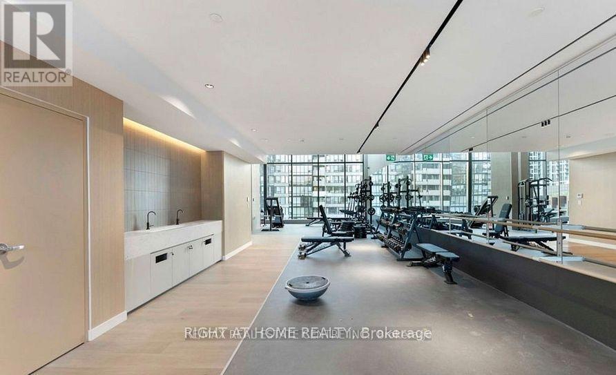 1608 - 395 Square One Drive, Mississauga, Ontario  L5B 0P6 - Photo 18 - W12659252