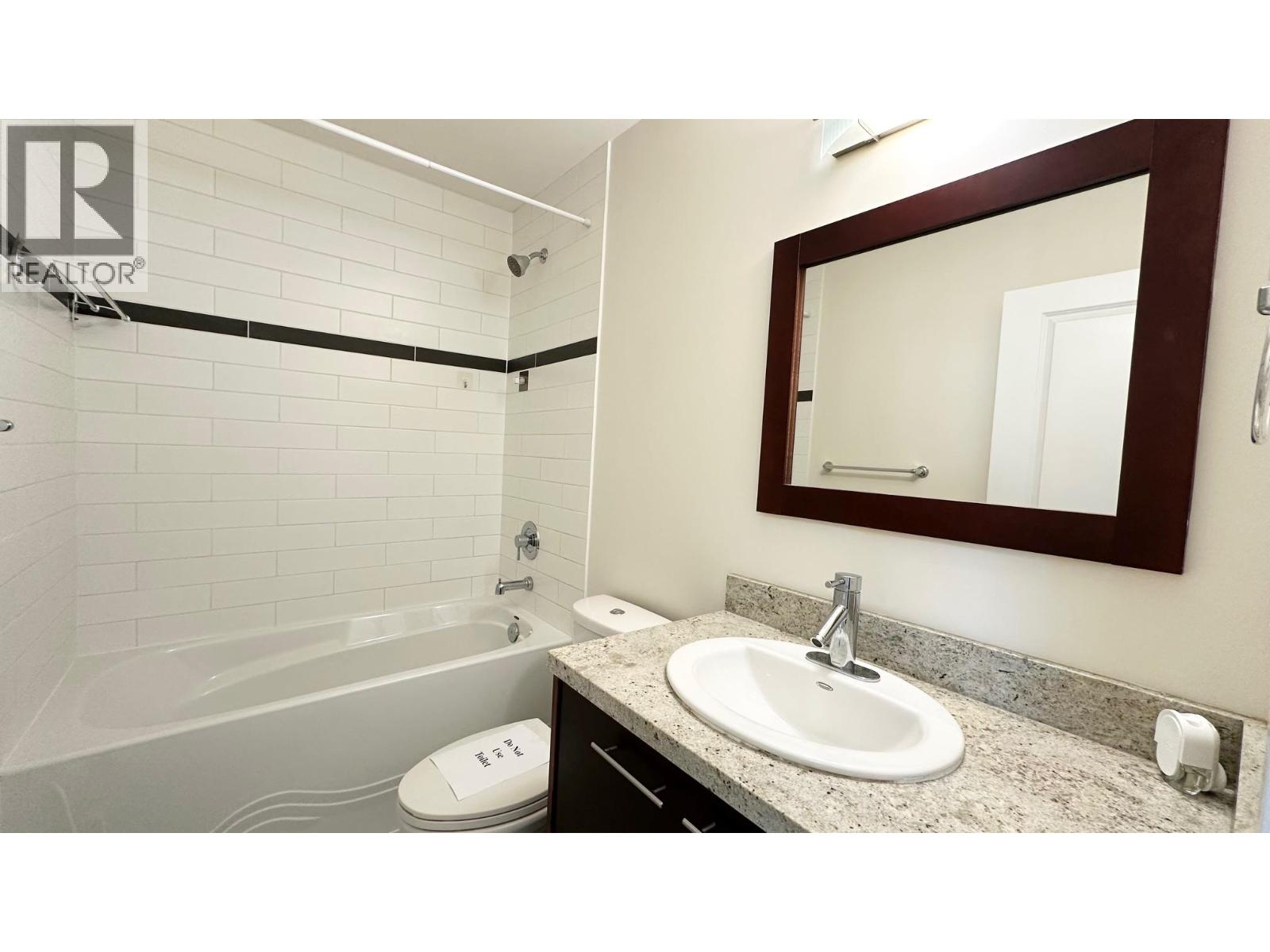 Listing Picture 20 of 23 : 5 5660 BLUNDELL ROAD, Richmond / 烈治文 - 魯藝地產 Yvonne Lu Group - MLS Medallion Club Member