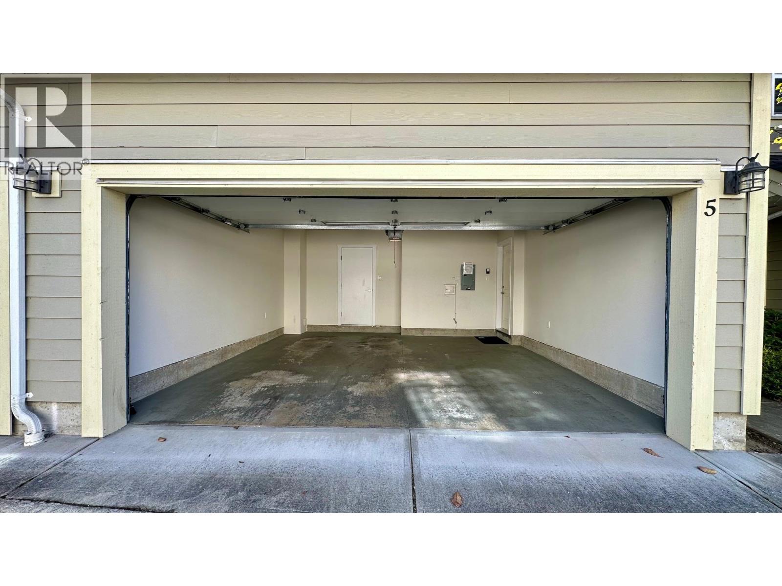 Listing Picture 22 of 23 : 5 5660 BLUNDELL ROAD, Richmond / 烈治文 - 魯藝地產 Yvonne Lu Group - MLS Medallion Club Member