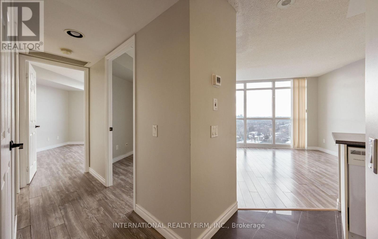 2205 - 28 Harrison Garden Boulevard, Toronto, Ontario  M2N 7B5 - Photo 2 - C12659260