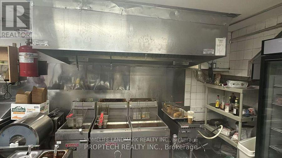 3238 YONGE STREET, Toronto, Ontario