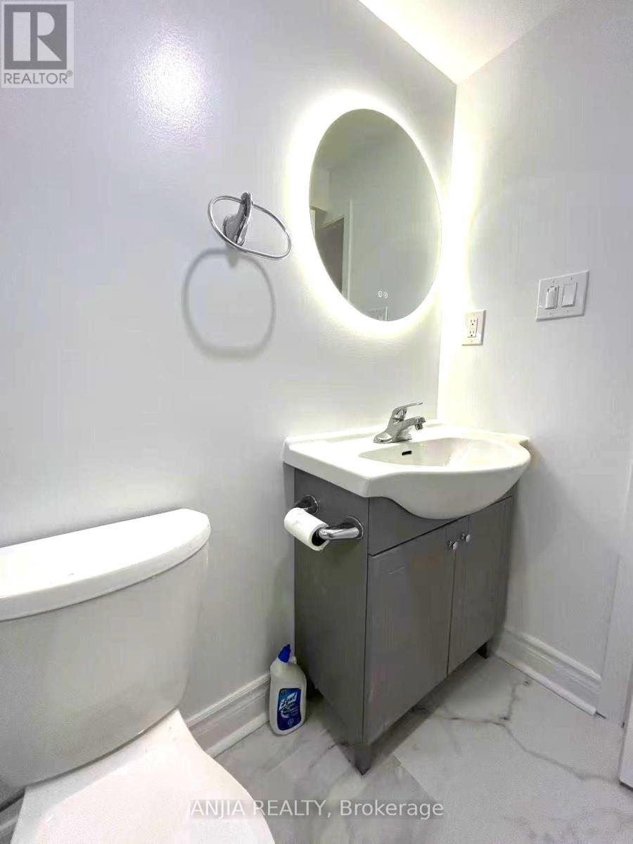 17 Boundy Crescent, Toronto, Ontario  M1W 2E3 - Photo 13 - E12659266