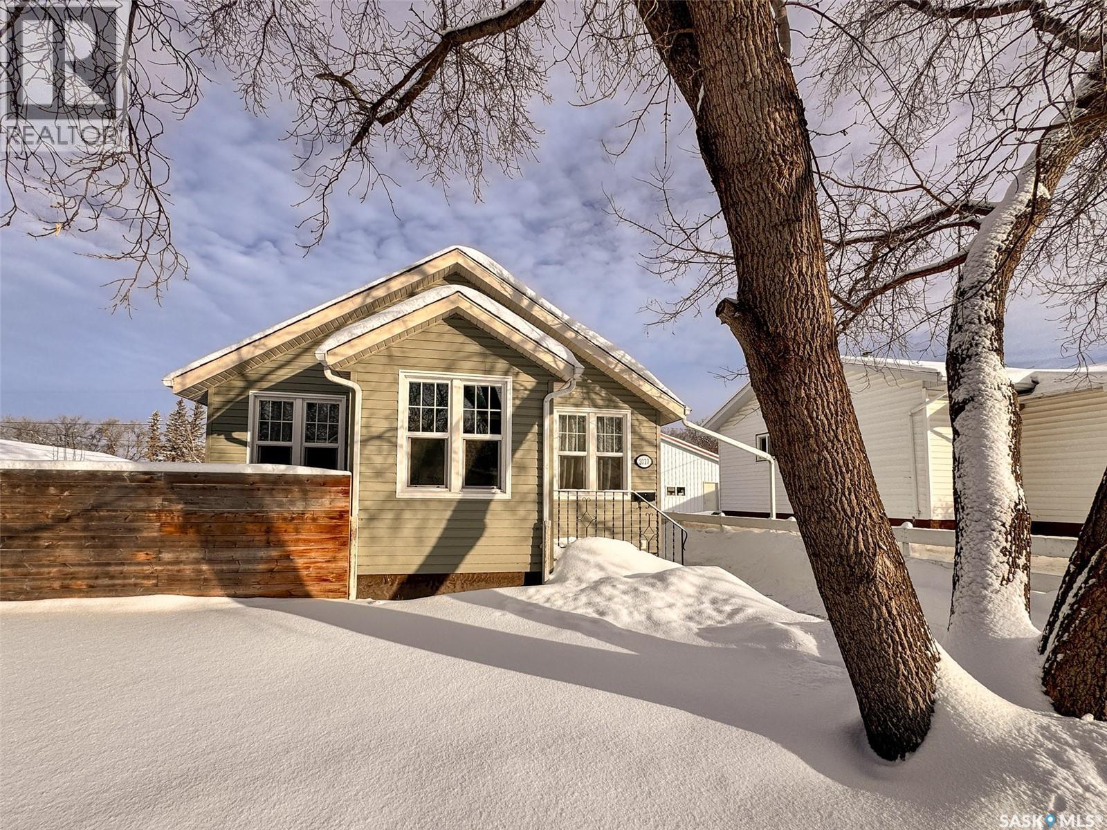 2010 10th Street, Rosthern, Saskatchewan  S0K 3R0 - Photo 3 - SK026074