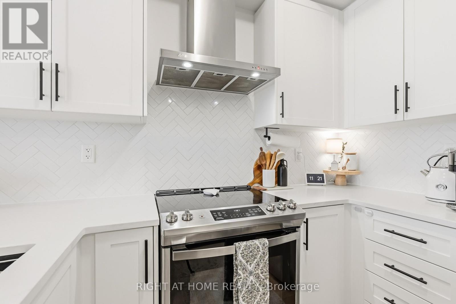 375 Thimbleweed Court, Milton, Ontario  L9E 1T3 - Photo 21 - W12659284