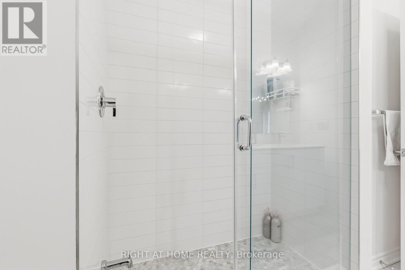 375 Thimbleweed Court, Milton, Ontario  L9E 1T3 - Photo 35 - W12659284