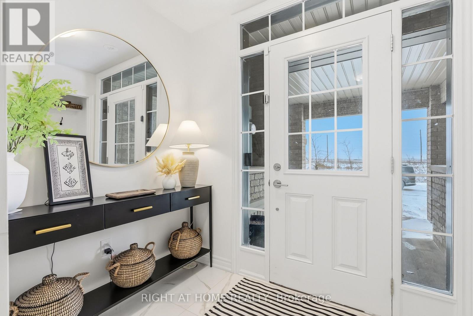 375 Thimbleweed Court, Milton, Ontario  L9E 1T3 - Photo 4 - W12659284